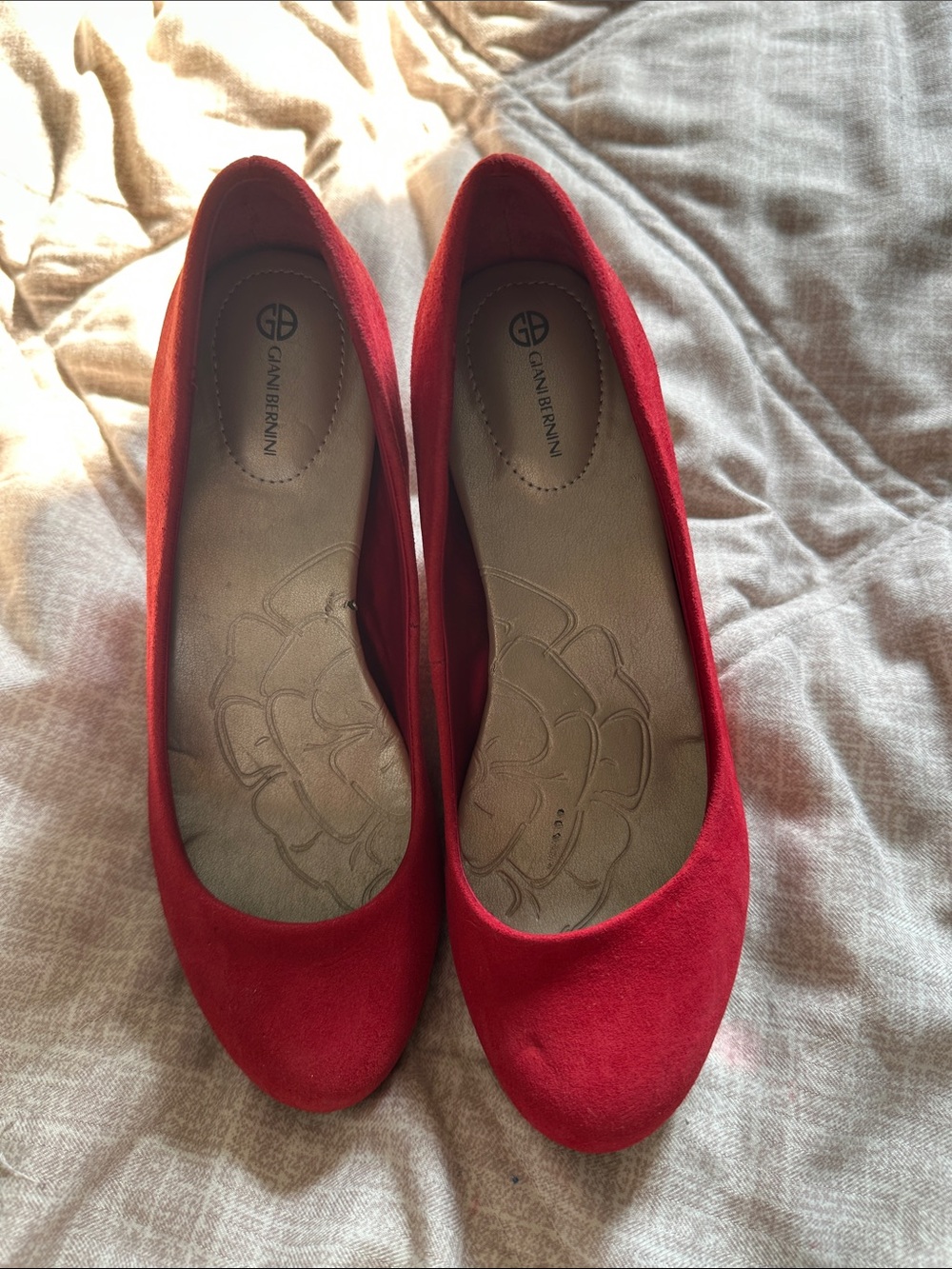 Gianni Bini Vibrant Red Suede heels